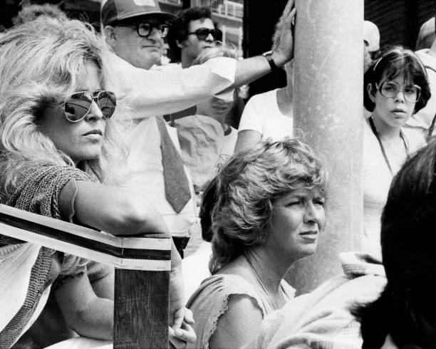 法网球场面积对球员比赛策略有何影响?