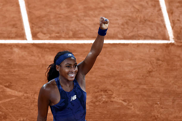 郑钦文身高引热议:球迷如何看待她的身体条件与未来发展?