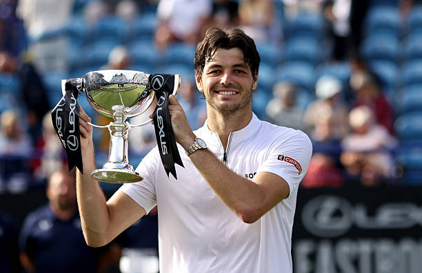 王雅繁新赛季开局强势,已取得12胜3负战绩