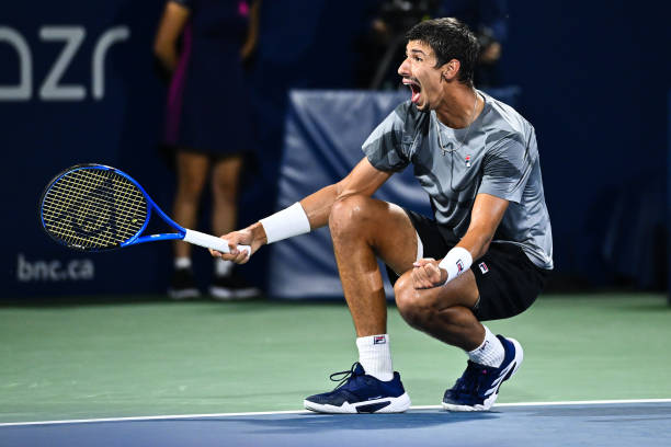 桑普拉斯球拍的历史演变:从初代到收藏级版本