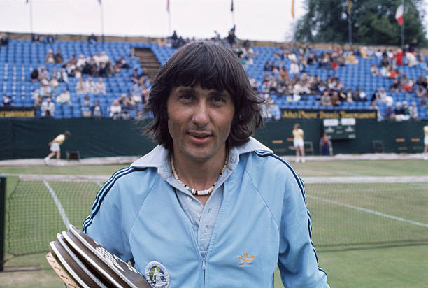 职业网球比赛一局大概打多久？