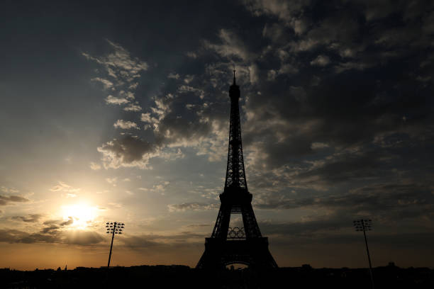 排球发球技巧训练方法:提升发球水平的有效练习