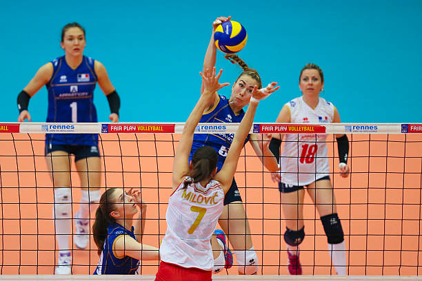 从装备看实力：解析冈察洛娃白长袜对比赛表现的影响