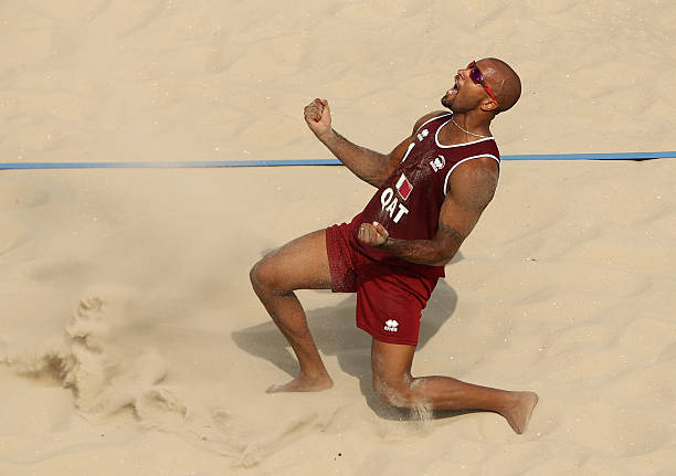 图解排球6人站位:防守与进攻的平衡布局