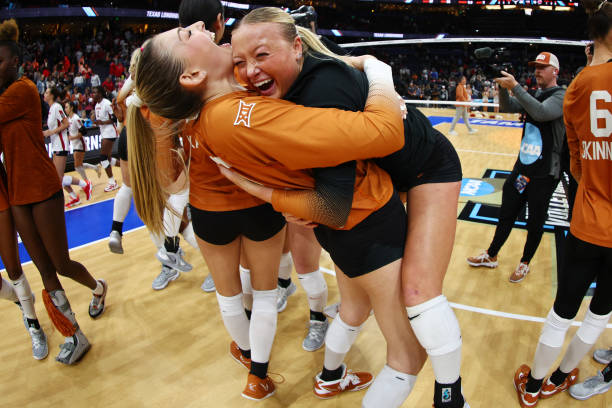 排球比赛中一传和二传的重要性解析