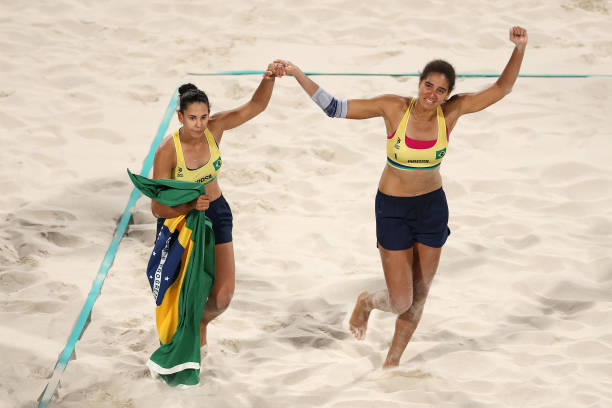 足部作为艺术符号:毕加索作品中的隐喻与象征