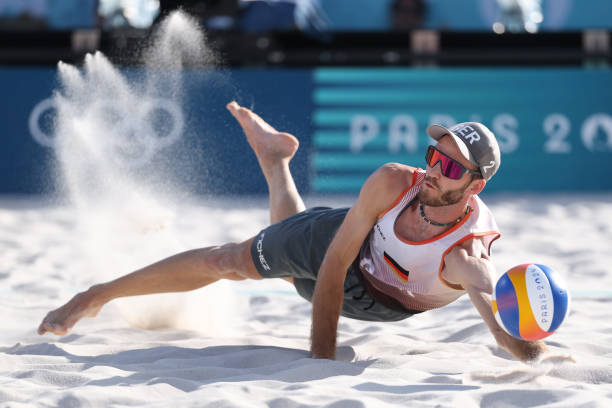 小学生排球网高调整技巧及注意事项