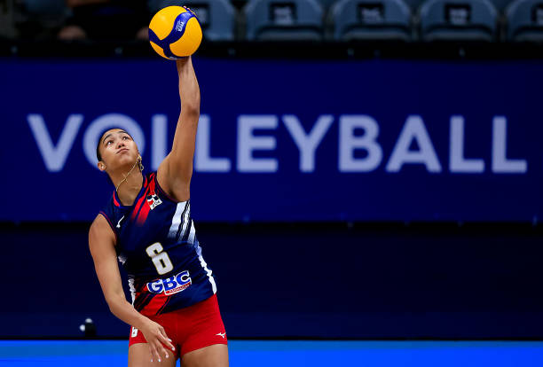 二传手在排球比赛中的关键作用与战术安排