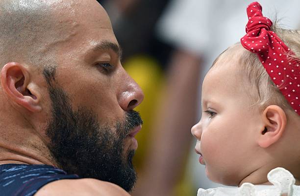 沙滩排球场地与室内排球场地的差异对比