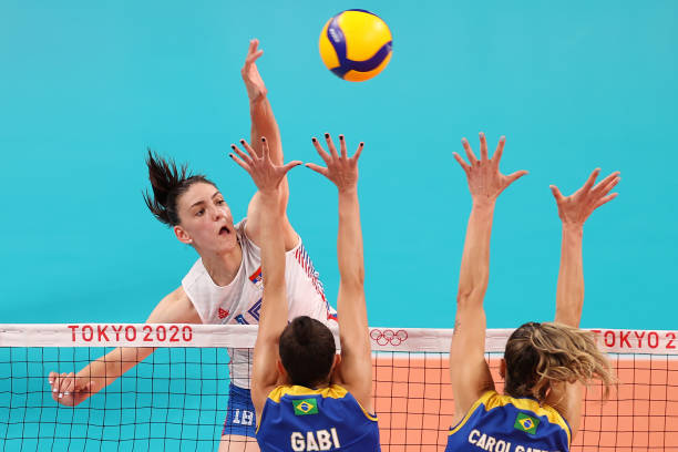 插托球技术要点:如何提高气排球传球精准度