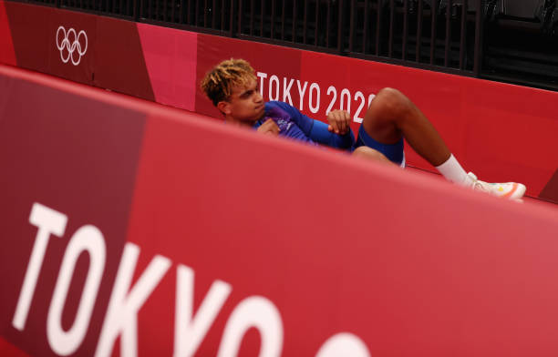 排球发球人规则:发球时站位要求详解