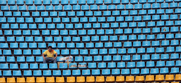 排球综合技术训练:正确动作连贯性与实战应用