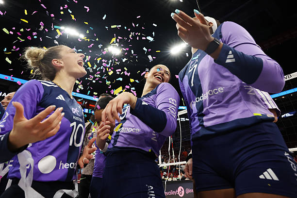 排球高清直播软件有哪些剧情解析:热血青春与排球梦想的交织