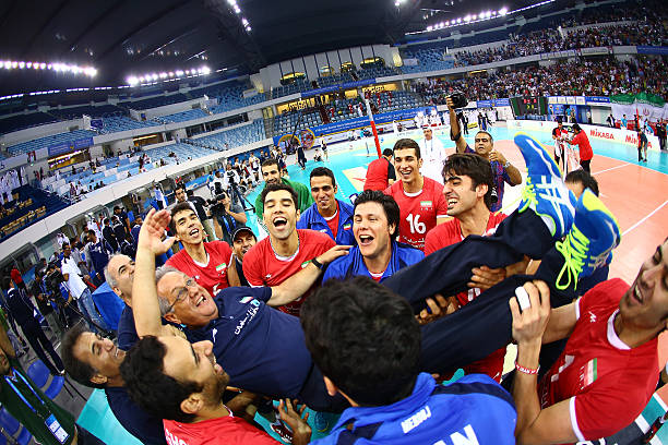 排球对墙垫球教学：中考体育必考项目详解