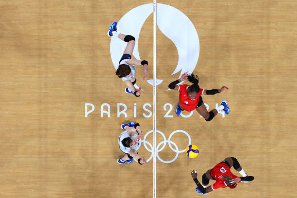 如何正确测量和调整排球网的高度？实用技巧分享