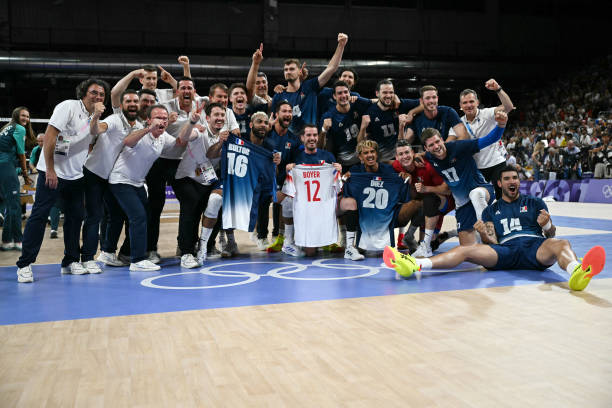 丁霞退役可能性分析:年龄、状态与未来规划