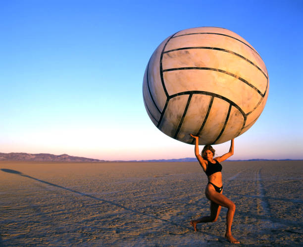 教练与王牌：赖亚文和朱婷近期动态全方位对比