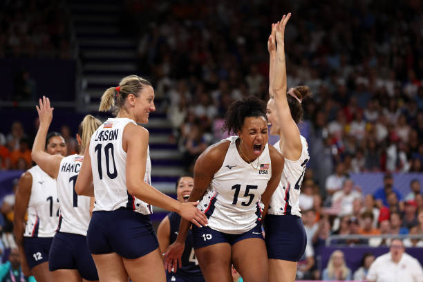 从入门到精通:排球对墙传球动作要领指南