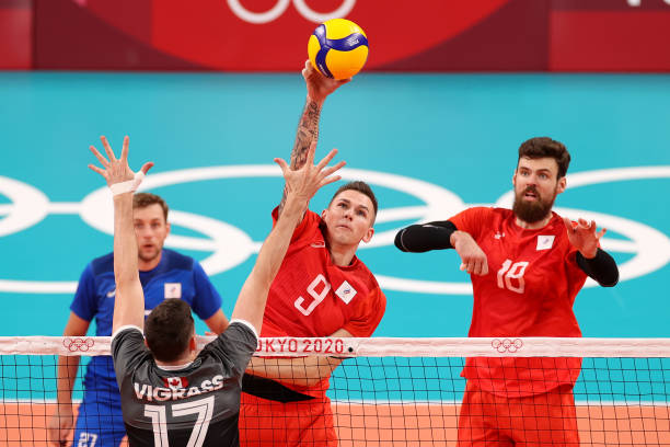 沙滩排球巡回赛:荷兰新星组合逆转夺冠