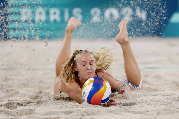 初学者必看:排球比赛中如何进行正确的位置轮换?