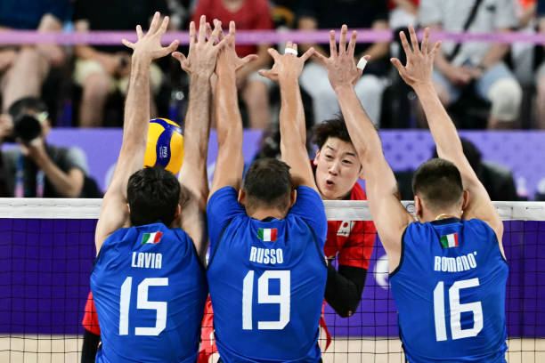 白帆个人经历全记录：陪伴郎平走过风雨的成功男人