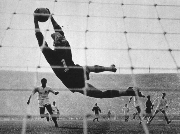 尤西比奥世界杯生涯:回顾他的所有进球