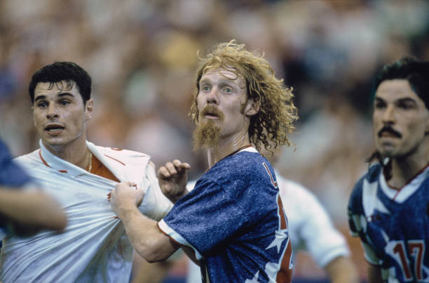 世界杯决赛经典对决:盘点那些令人难忘的巅峰之战