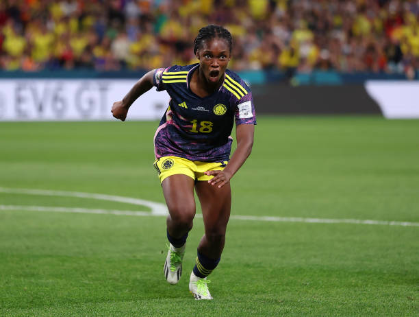 跨界合作：时尚品牌与26年世界杯球衣的创意碰撞