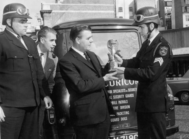 世界杯预选赛:中国队客场征战纪实视频