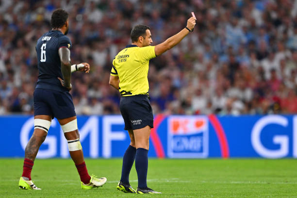 乒乓球世界杯每届间隔几年?