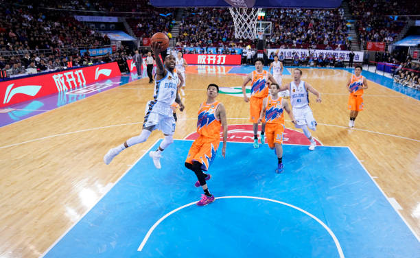 蒂姆·邓肯职业生涯共获得几次NBA总冠军？